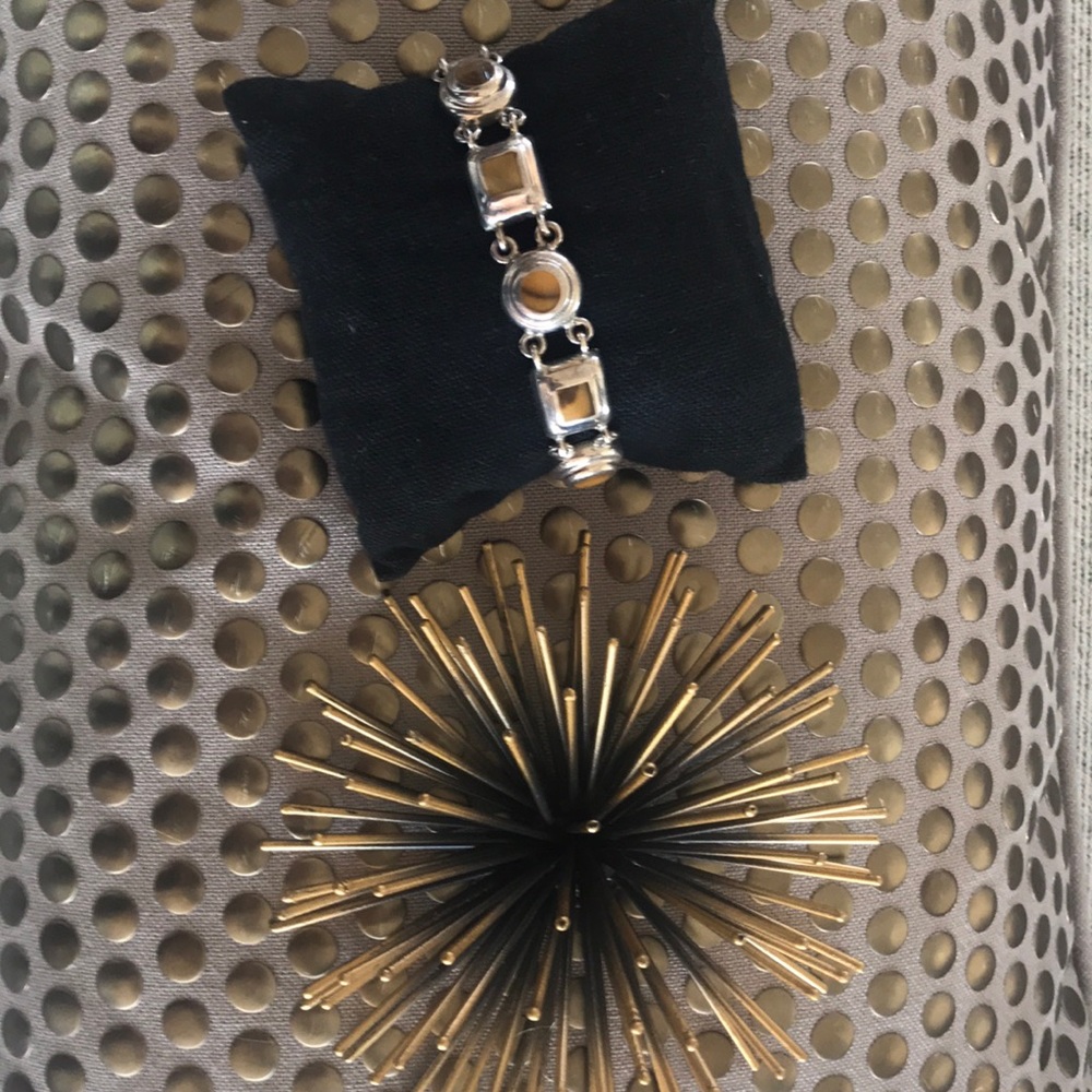 Silver bracelet with tiger eye stones